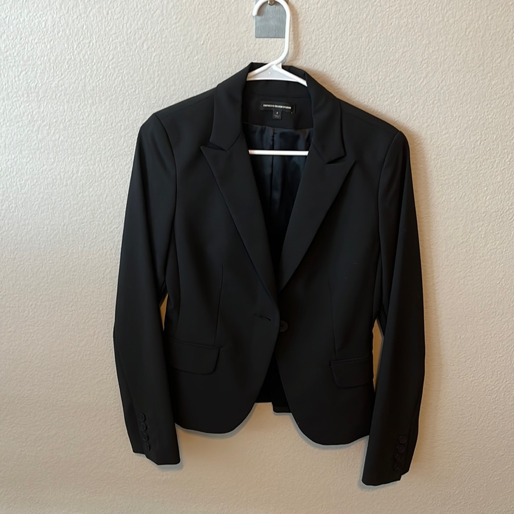 Express design studio blazer. Size 4. Black.
